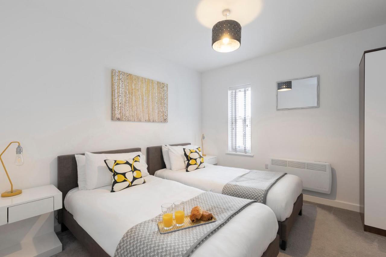 2 Bedroom Town Centre Apartment Cheltenham Esterno foto